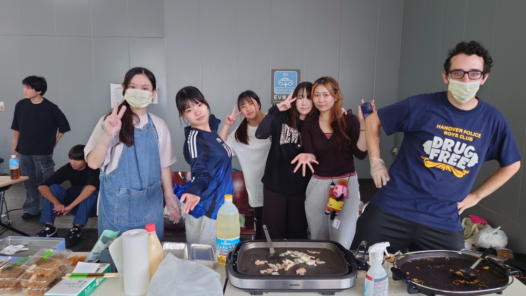 YMCA学院の学生たちも頑張っています