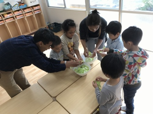 サラダ作り