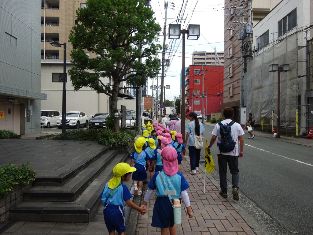 ③