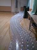 ながみねペットボトルアーチ制作中