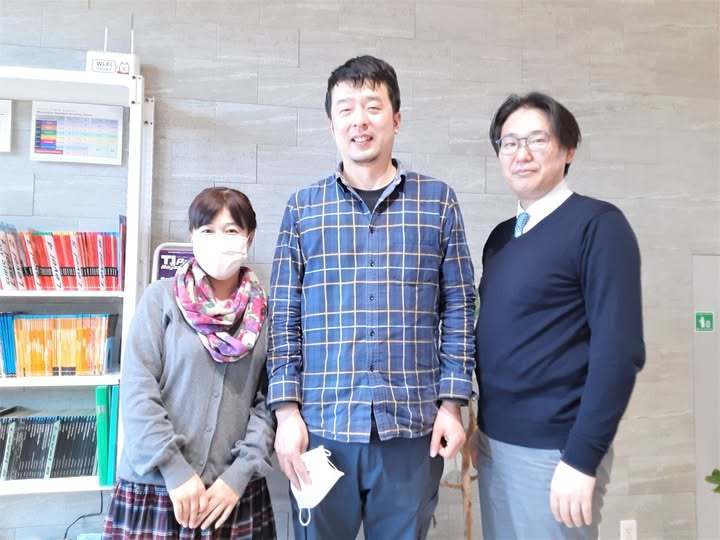 230303卒業生来校