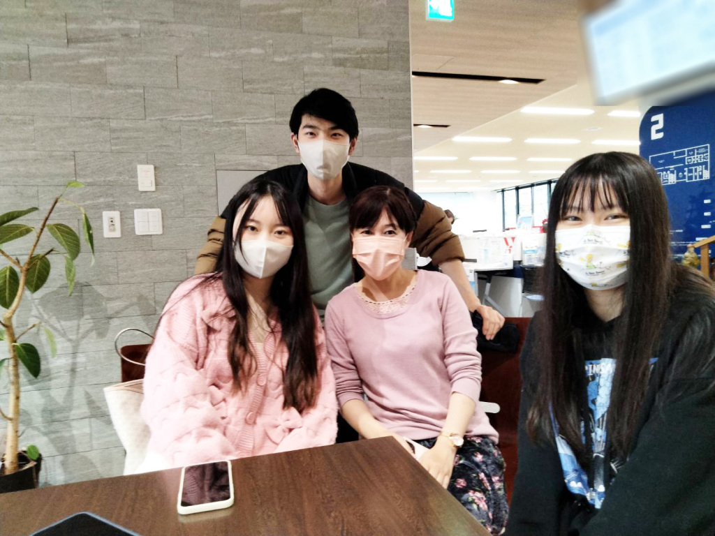 卒業生来校1