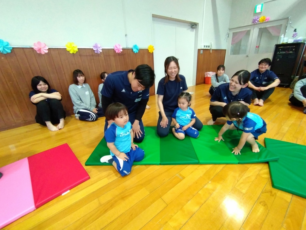 子育て支援　リズム