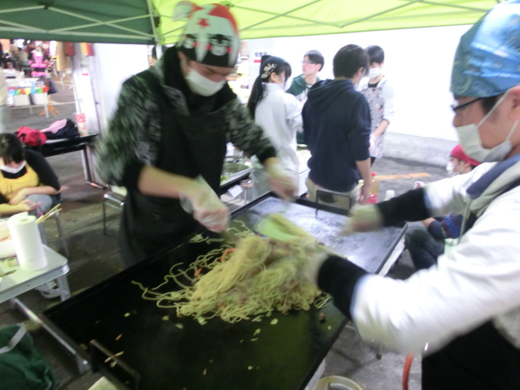 やきそば調理